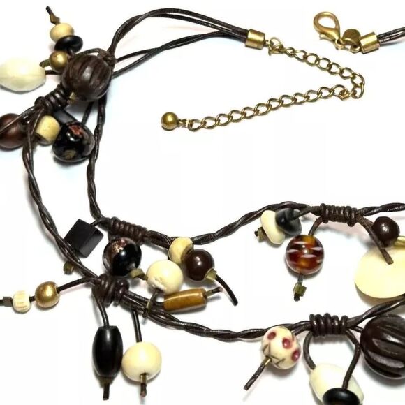Vintage Necklace Signed Chico's Brown Bead Tribal Carved Double Strand 12"-15" - Picture 2 of 2